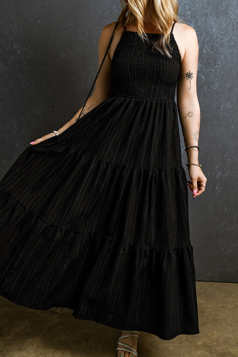 Maxi vestido negro de tirantes