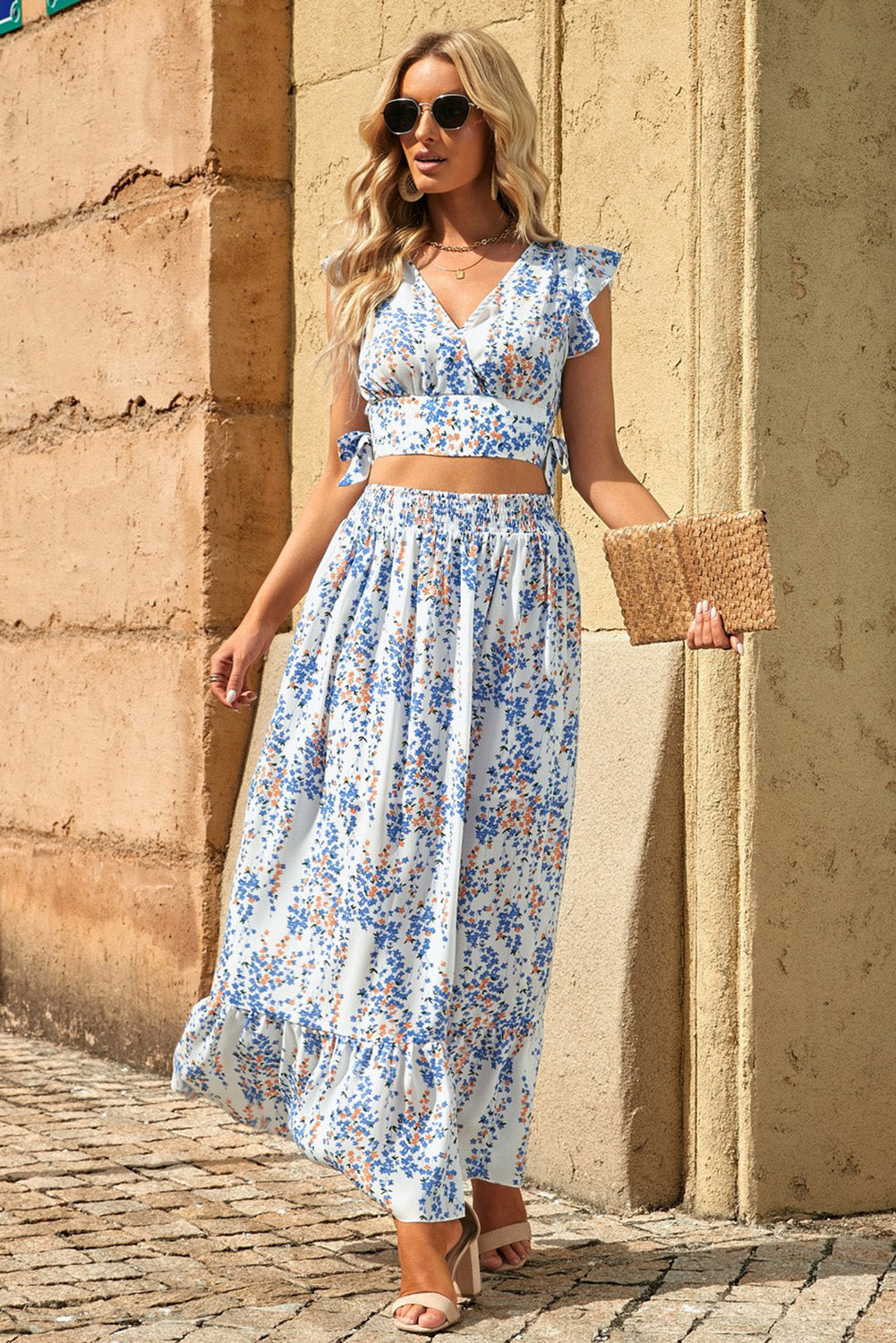 Conjunto blanco floral blusa y falda larga