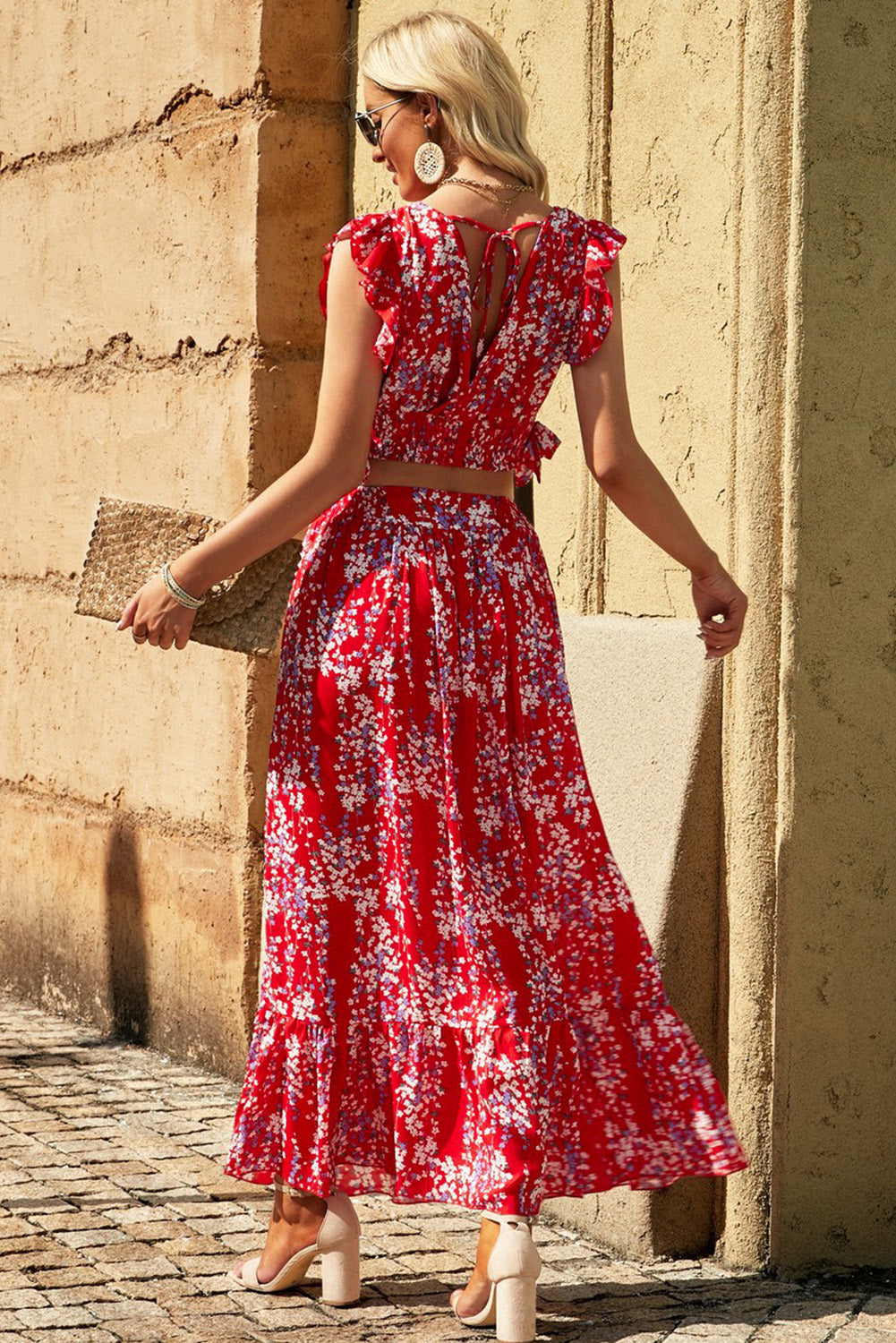 Conjunto rojo floral blusa y falda larga