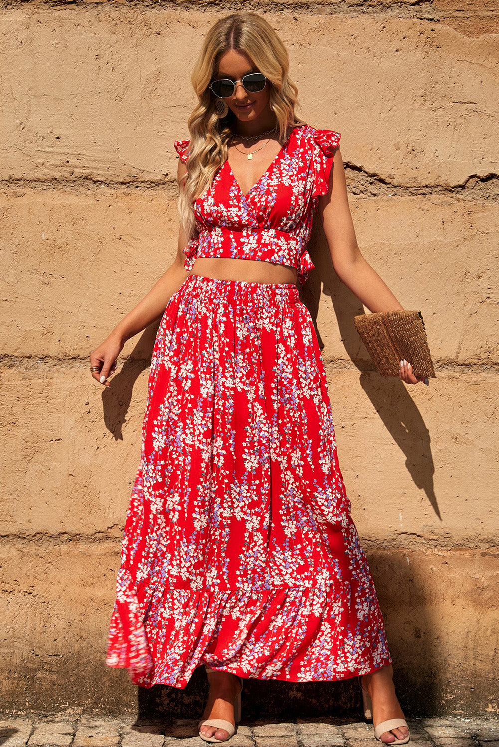 Conjunto rojo floral blusa y falda larga