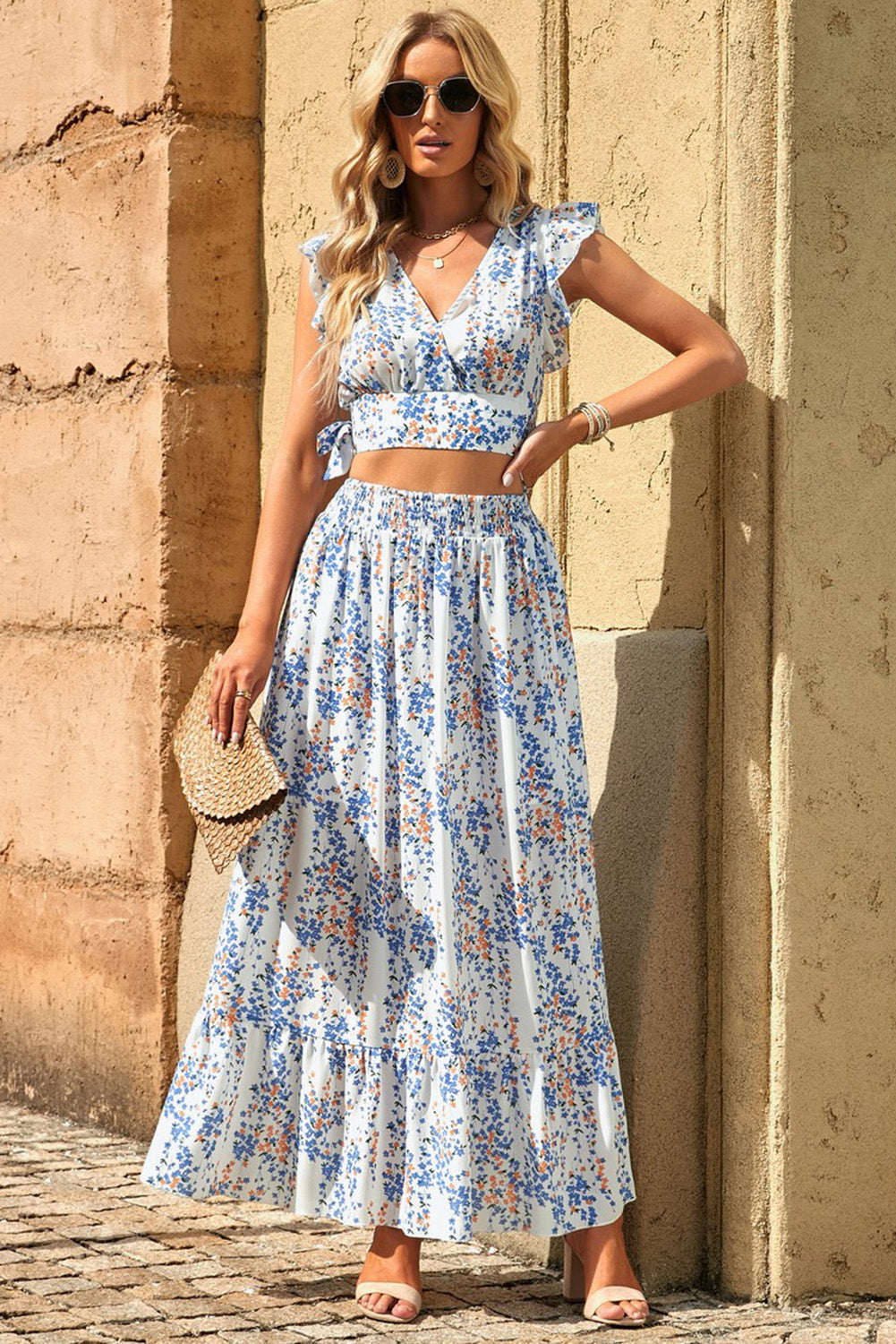 Conjunto blanco floral blusa y falda larga